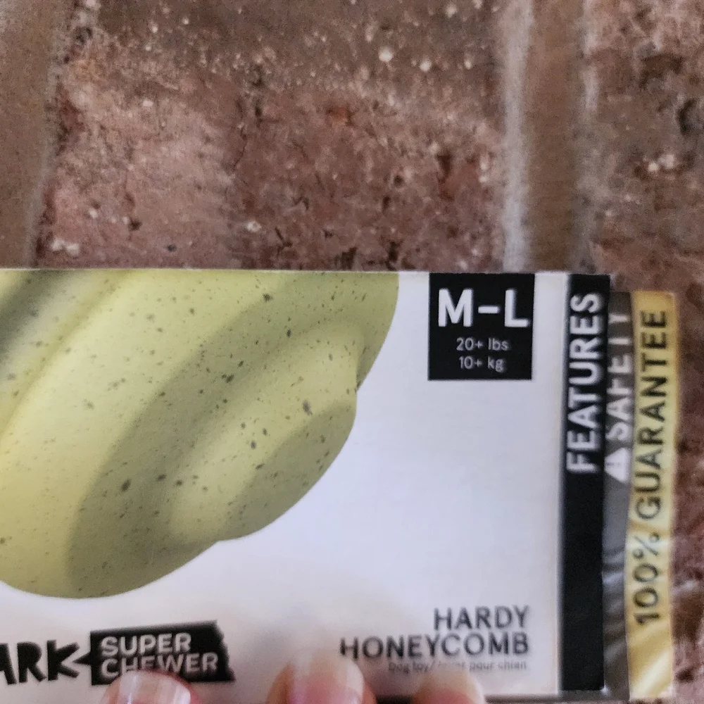 Bark Super Chewer Hardy Honeycomb